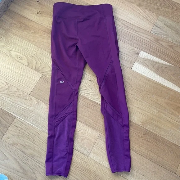 ALO Yoga Mesh High Waist Epic Leggings Purple Juneberry - Picture 6 of 7